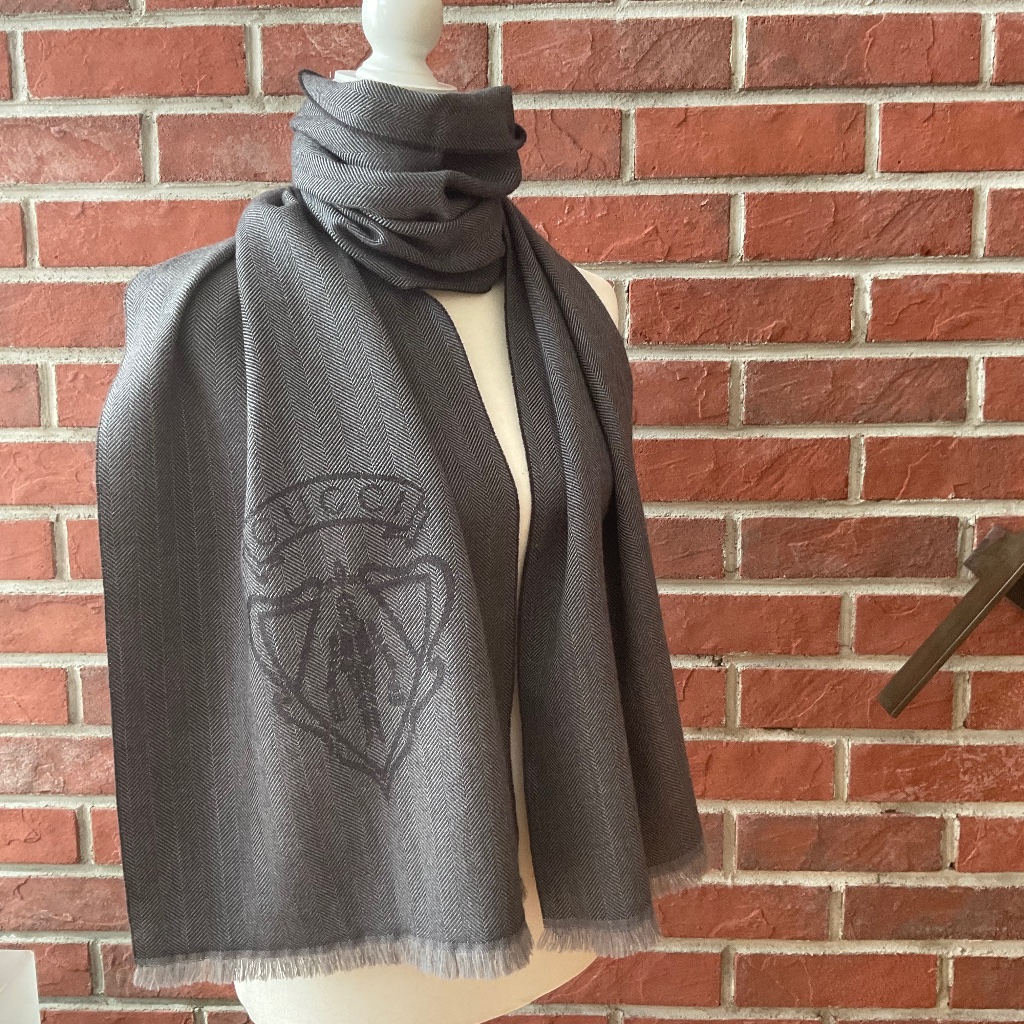 Gucci 100%Wool Hysteria Crest Logo Scarf Wrap Gunmetal Gray Unisex 74”X15”
